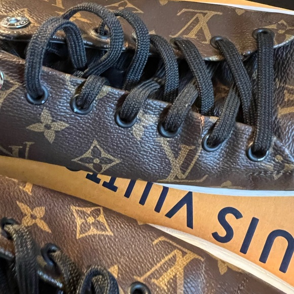 Men’s Louis Vuitton sneaker - Picture 9 of 9